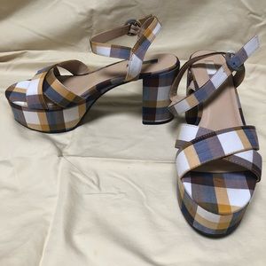 Platform sandals